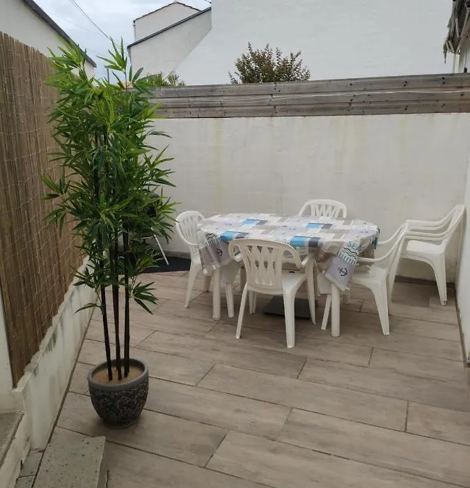Maison Centre Ville 600M De La Plage-1