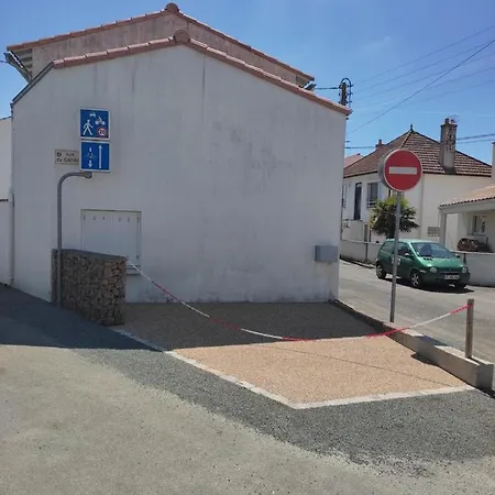 Maison Centre Ville 600M De La Plage-3